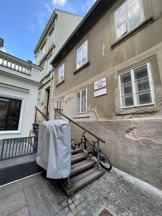 Downtown Secret Apartment Zagreb Buitenkant foto