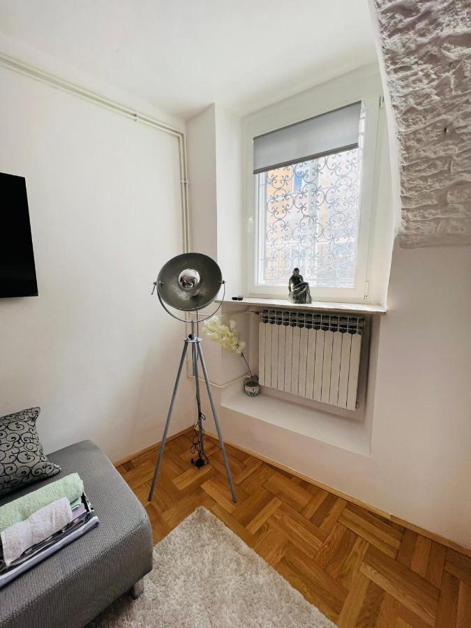 Downtown Secret Apartment Zagreb Buitenkant foto