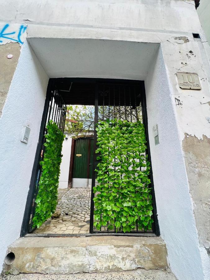 Downtown Secret Apartment Zagreb Buitenkant foto