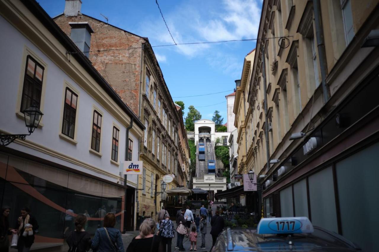Downtown Secret Apartment Zagreb Buitenkant foto